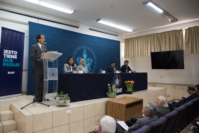 Inaugura Esparza Ortiz II Congreso Internacional de la Luz, Ciencia, Arte