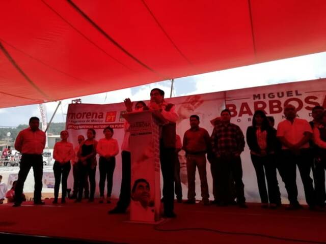 Compromete Barbosa Huerta en recontratar a maestros despedidos por causa de la Reforma Educativa 