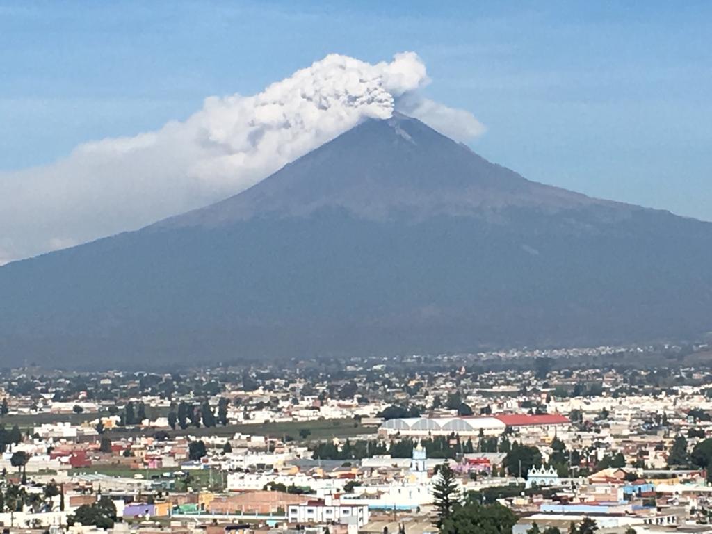Colocan 200 nuevas señaléticas en rutas de evacuación del Popocatépetl