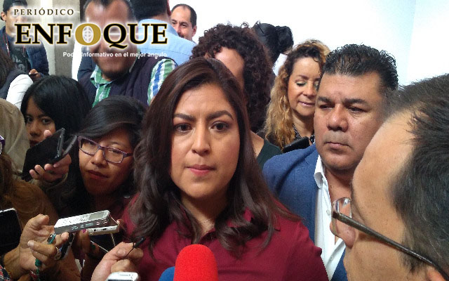 3 de 3 de Claudia Rivera solo se puede conocer a través de solicitud