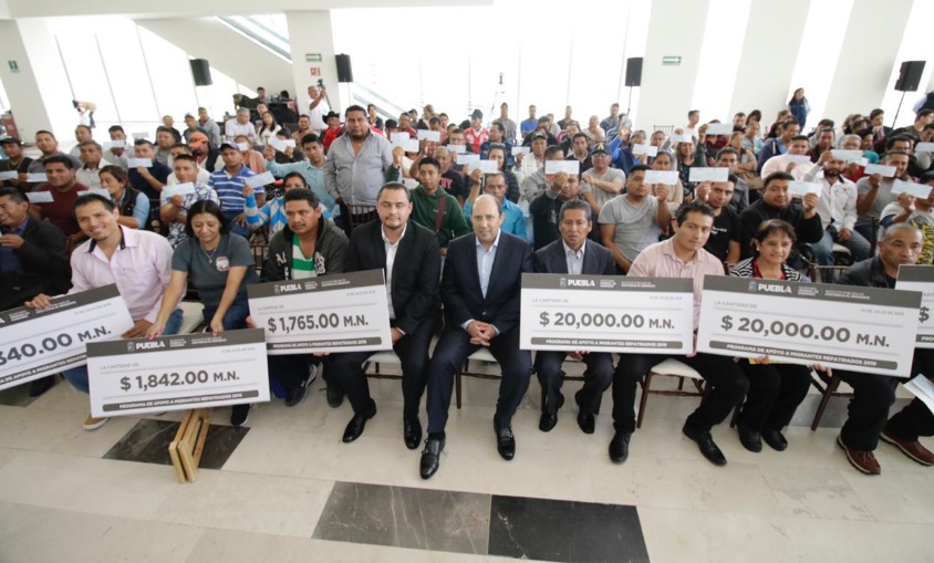 Migrantes repatriados reciben apoyos económicos para emprender negocios