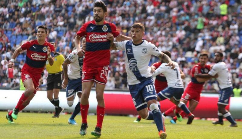 Chelís explotó contra el arbitraje tras el Puebla ante Chivas