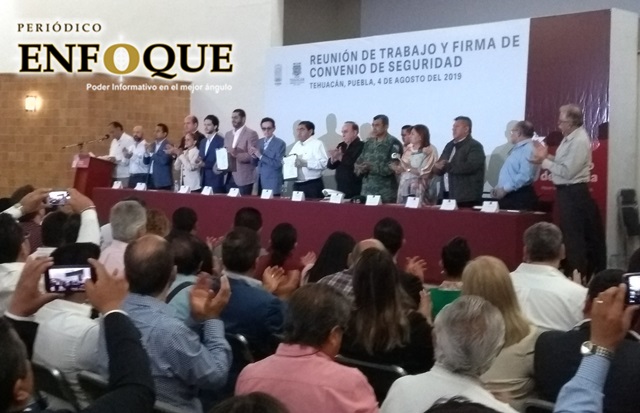 Promete Miguel Barbosa devolver el “espíritu provinciano” a Tehuacán 