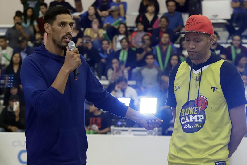 "Es un honor regresar a Puebla": Gustavo Ayón