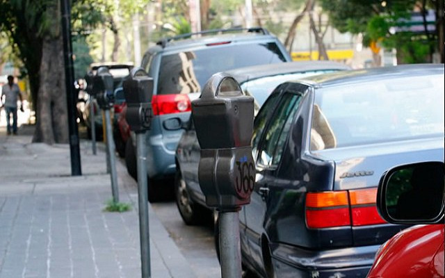 Comuna no implementará parquímetros ni fotomultas en 2020