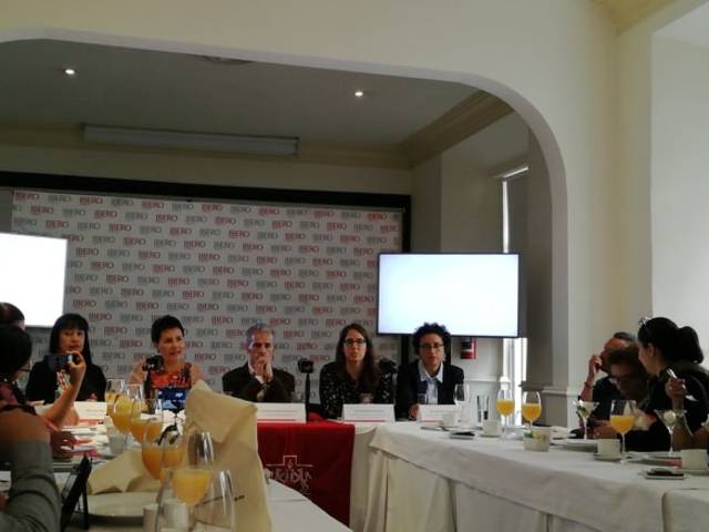 Detectan investigadores alrededor de 50 contaminantes químicos en el río Atoyac