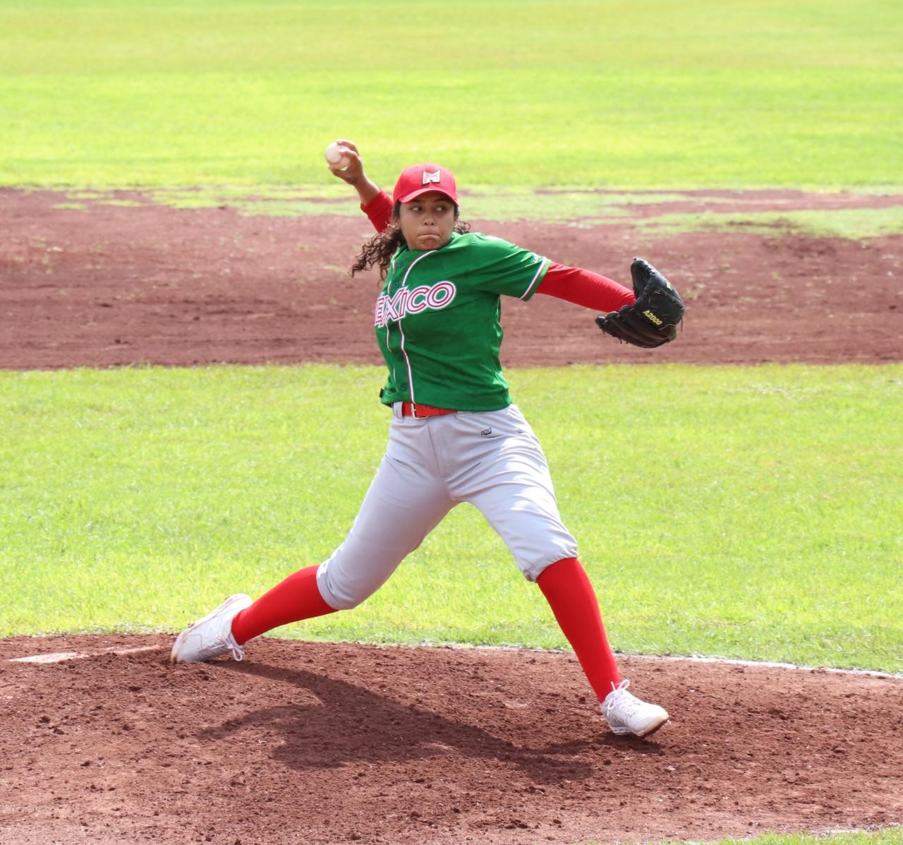 México clasificó al Mundial de Béisbol con la poblana Rosi del Castillo como figura (VIDEO) 