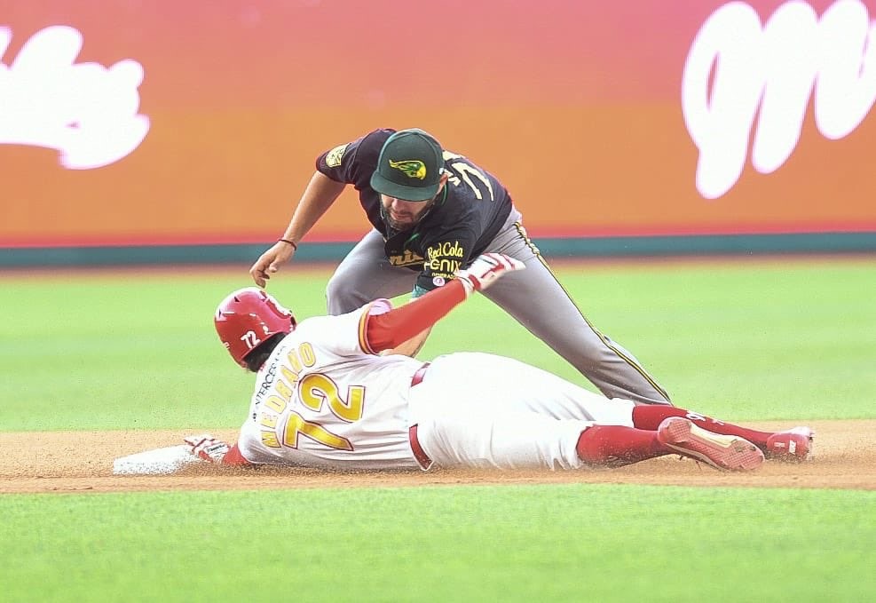 Diablos pone sobre las cuerdas a Pericos