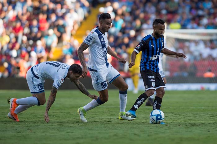 Con golazo de Pablo González, Puebla le roba un punto a Querétaro