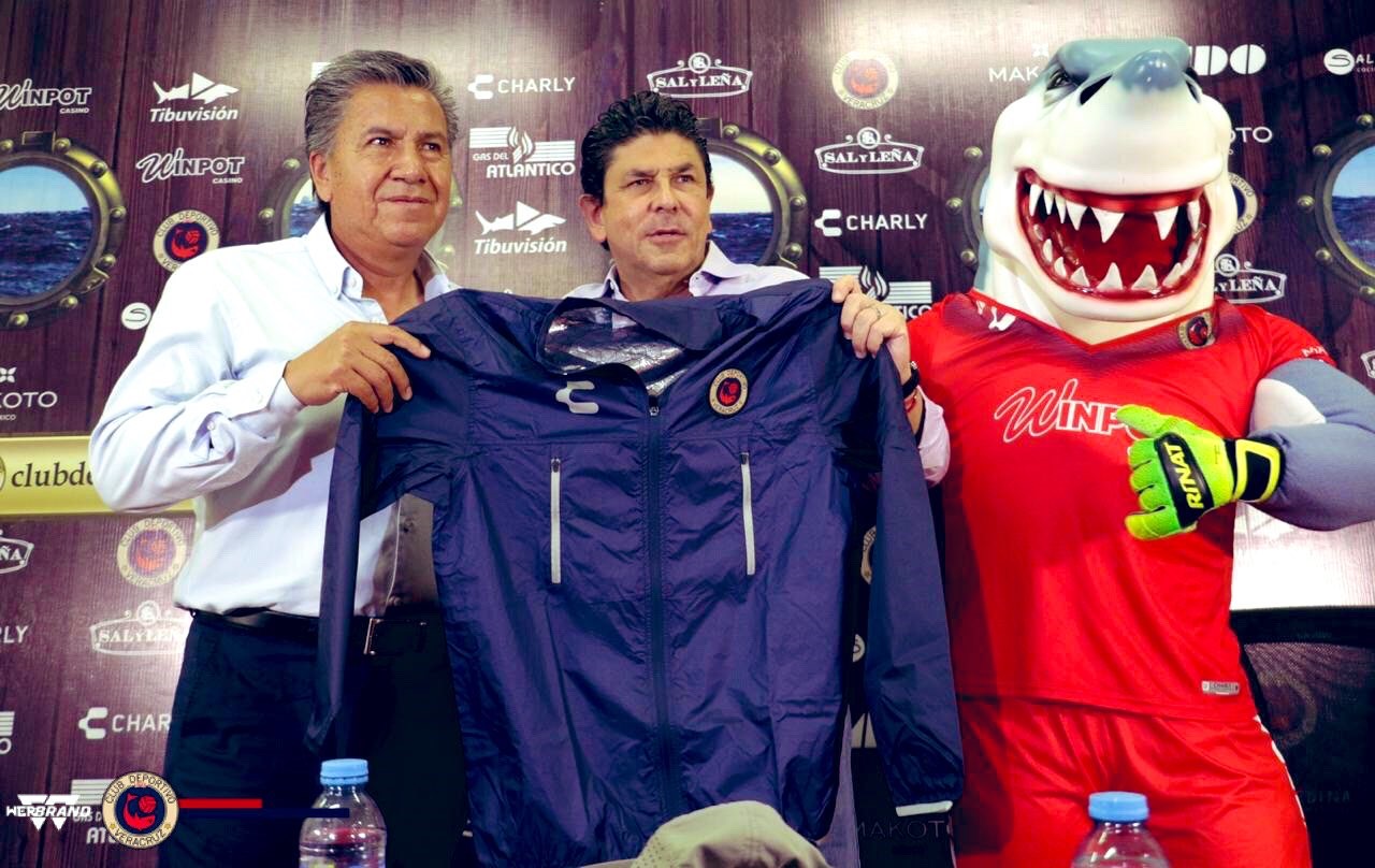 Raúl Arias mete las manos al fuego y llega al Veracruz