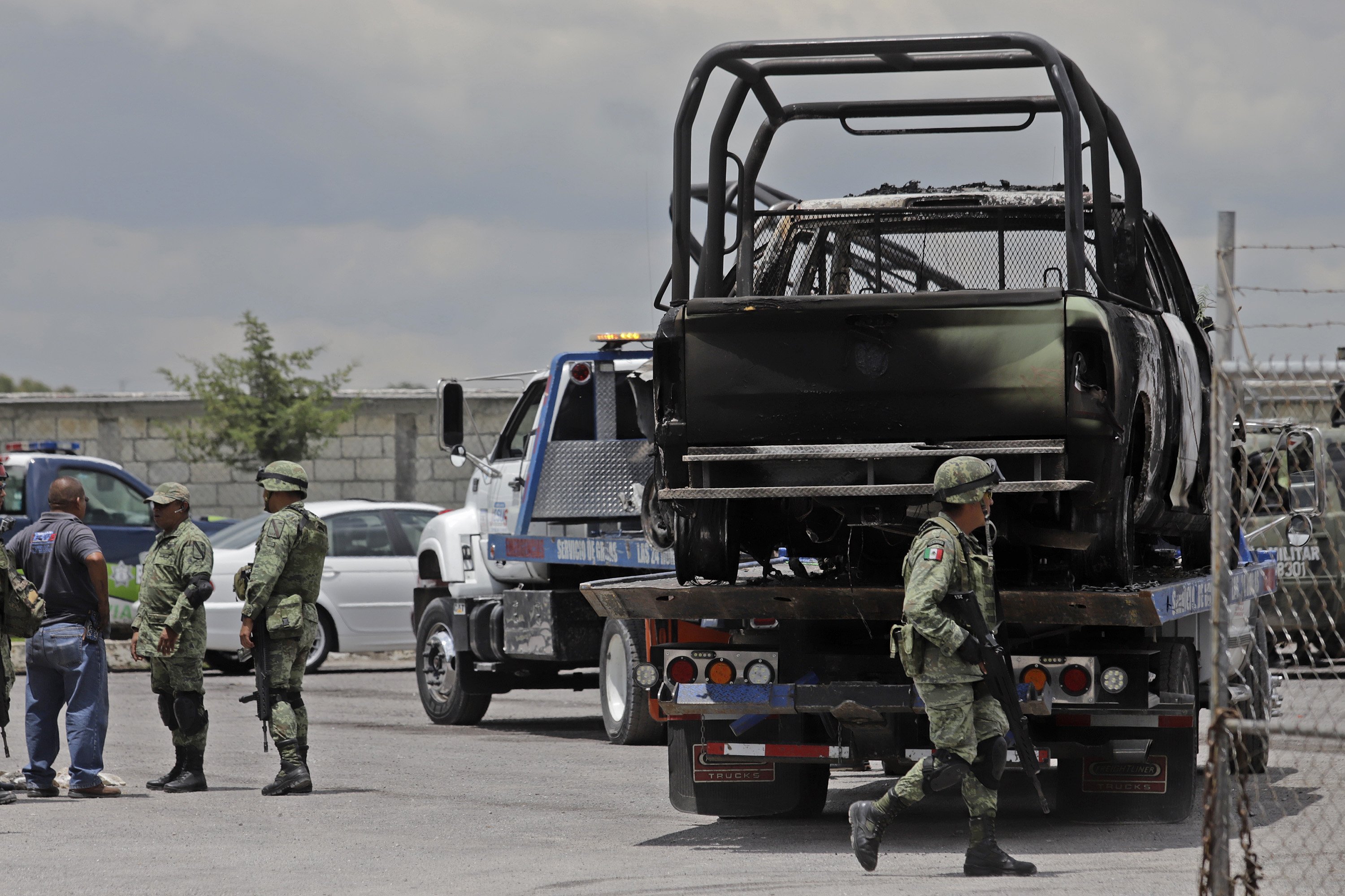 SEP suspende clases en siete escuelas de Acajete por enfrentamiento 