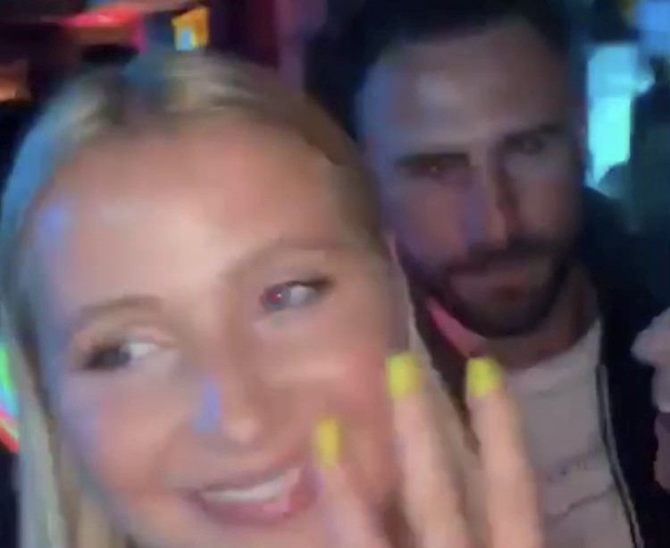 "No infringimos ninguna regla": dice Layún sobre fiesta de la Selección Mexicana