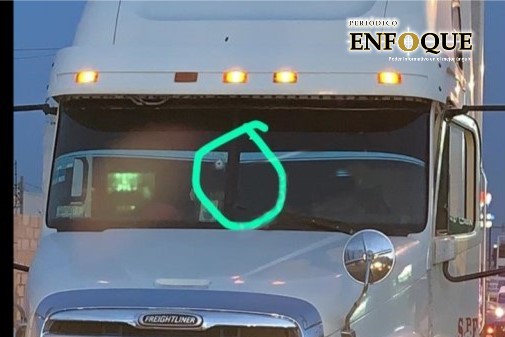 En Tecamachalco balean tráiler para intentar robarlo