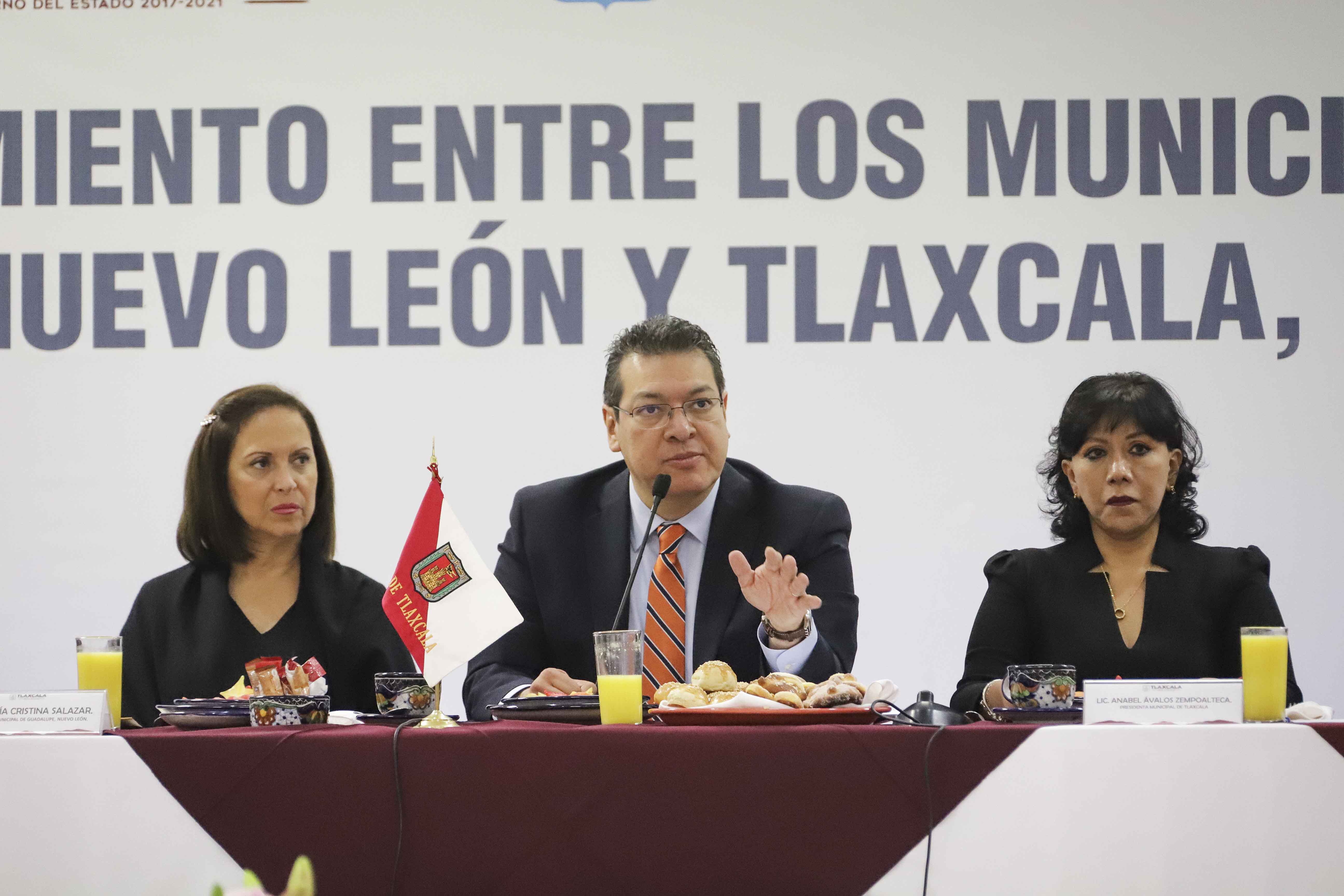 Marco Mena atestigua hermanamiento entre Tlaxcala y Guadalupe, Nuevo León