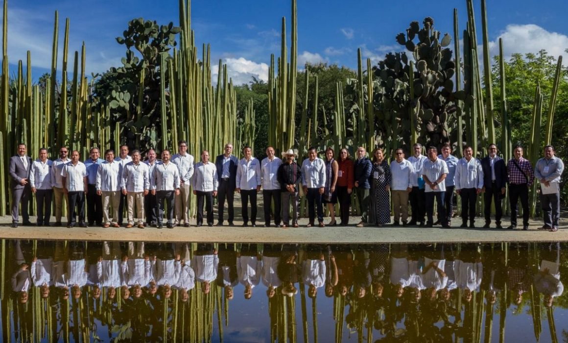 Aporta Oaxaca a la cultura democrática de México: Murat