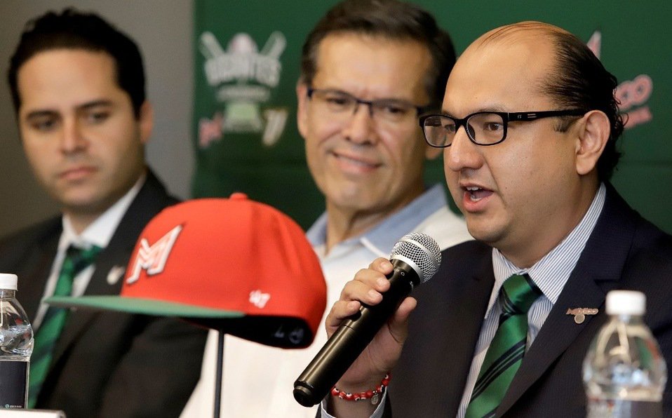 La Liga Mexicana de Béisbol cambia de manos