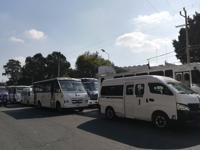Transportistas preparan amparos y paro de labores ante tarifa preferencial a estudiantes