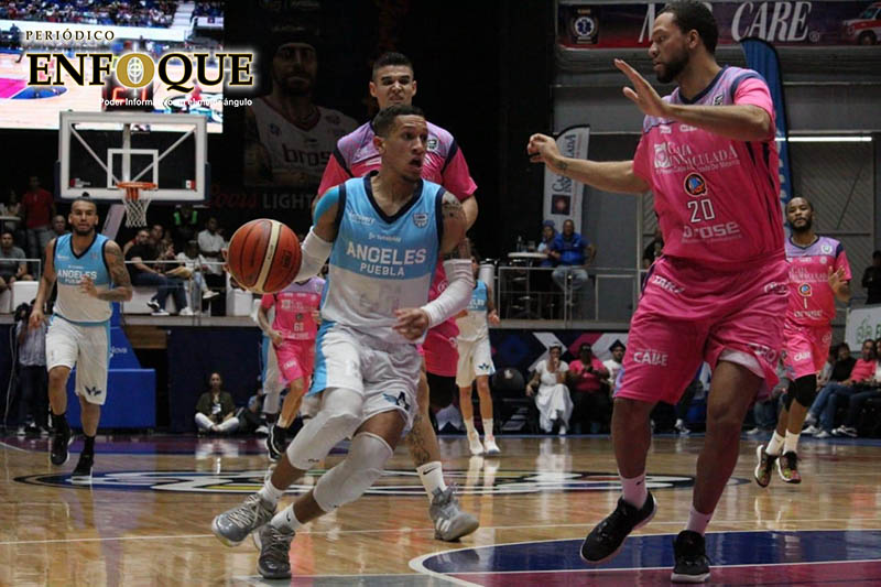 Ángeles de Puebla no deja de perder