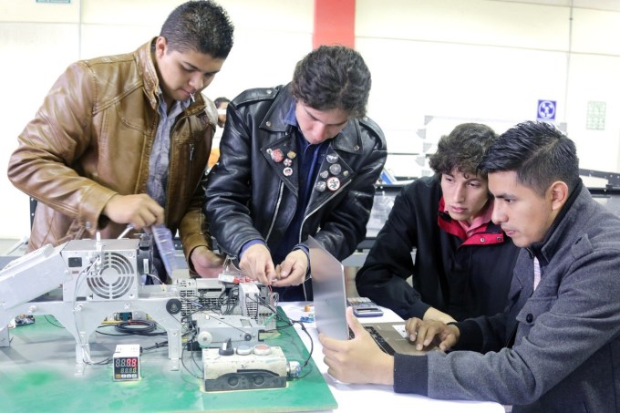 Cumple Gobierno de EdoMéx su compromiso de ampliar la oferta de Becas al Extranjero