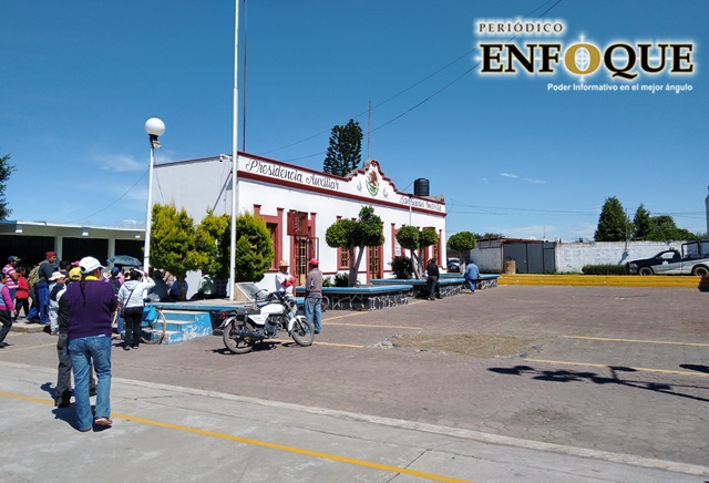 Exigen vecinos de Ometoxtla a edil de Juan C. Bonilla cierre bar por alza en inseguridad