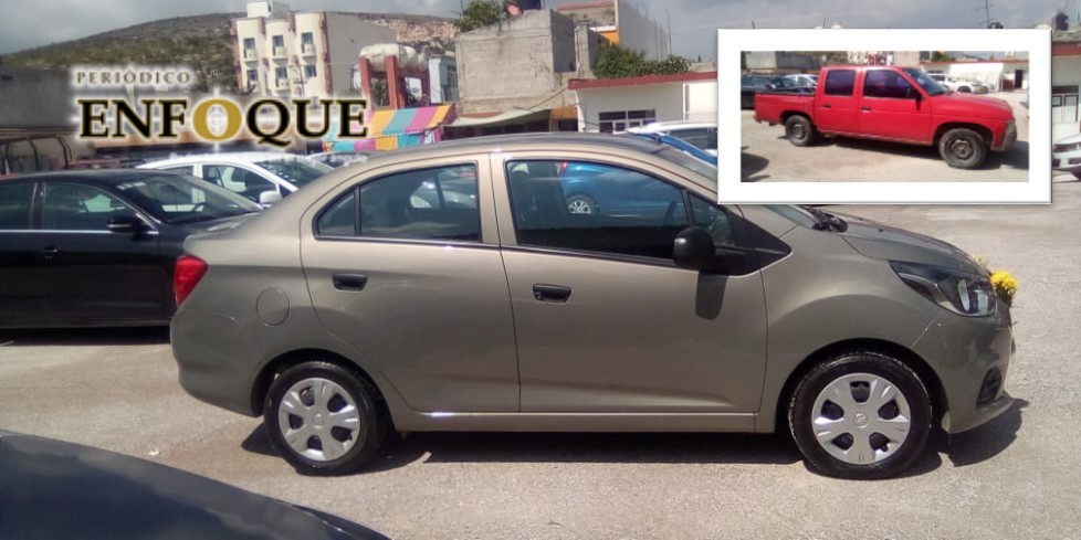 Policía de Tepeaca recuperó dos vehículos con reporte de robo y detuvo a dos hombres