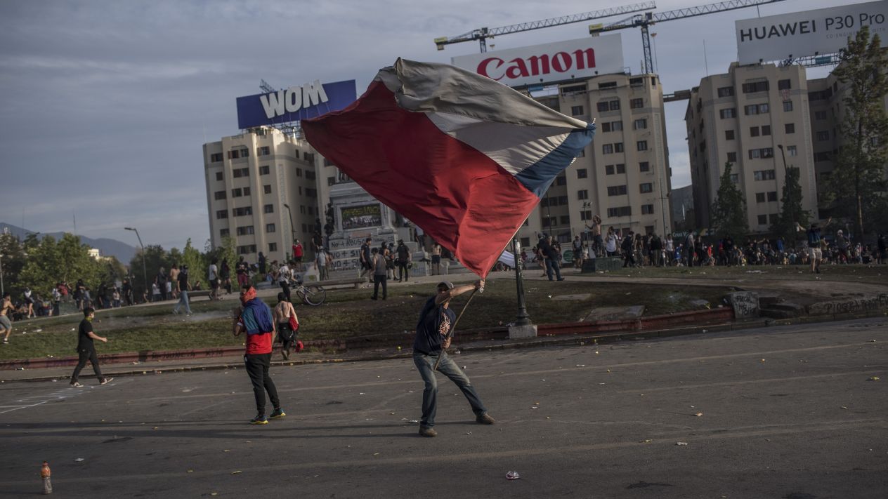 Chile alcanza histórico acuerdo para crear nueva constitución tras protestas