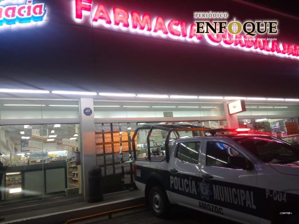 Policía municipal frustra robo en farmacia de Amozoc