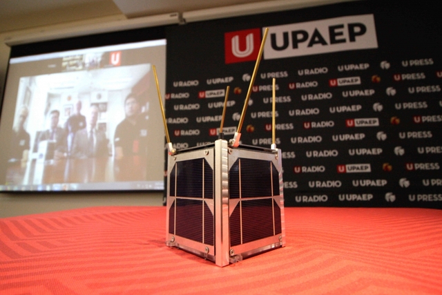 Postergan lanzamiento del nanosatélite AztechSat-1 elaborado por estudiantes poblanos