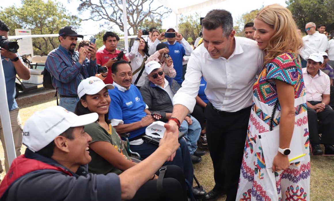 Inaugura Murat obras de inclusión en Monte Albán