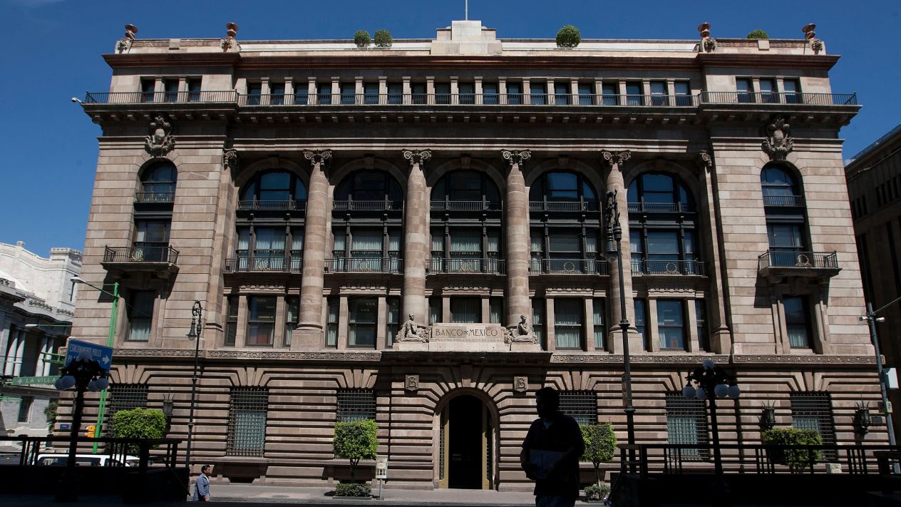 Analistas recortan pronóstico de crecimiento para 2019 de 0.04% a 0.03%, según encuesta de Banxico