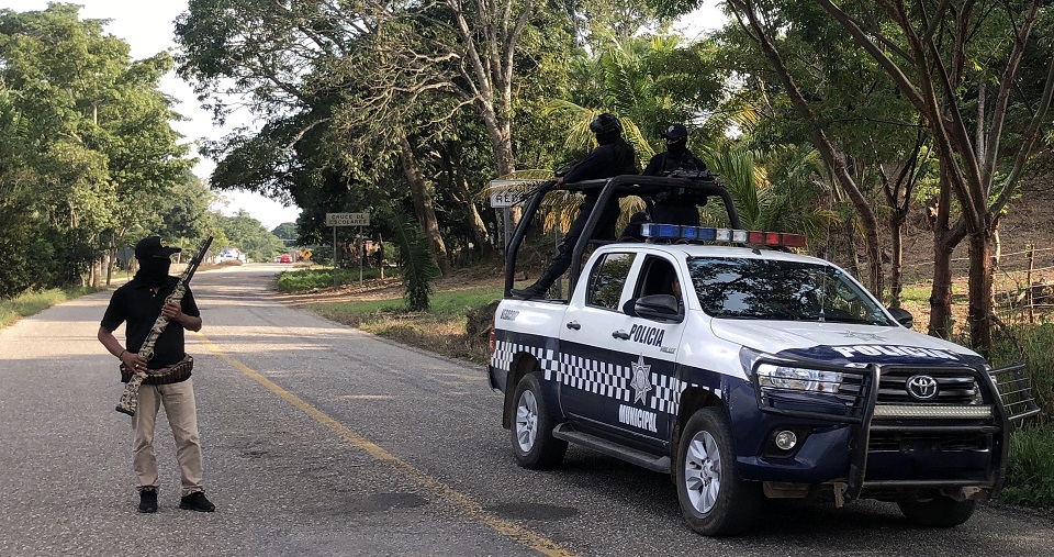 Al sur de Veracruz, la gente toma armas para defenderse del narco