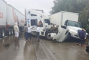 Cierre parcial en la Autopista México-Querétaro por choque múltiple