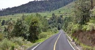 Siete peregrinos tlaxcaltecas lesionados tras volcadura en Terrenate