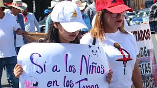 Taurinos en Tlaxcala defienden corridas y acceso de menores a toros