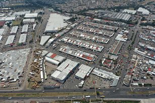En pausa la demolición de 26 bodegas en la Central de Abasto; falta dictamen de Pemex