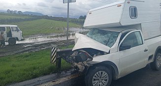 Choque frontal deja daños materiales sobre la México–Veracruz, en el paraje "El Padrino"