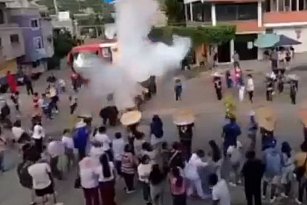 Explosión de pirotecnia en procesión religiosa deja 6 heridos en Puebla