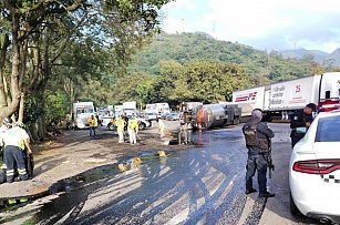 Accidentes en Puebla-Veracruz bloquean tramos y causan caos vial y energético