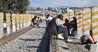 Falta empatía en Tlaxcala: Familias migrantes sobreviven gracias a milagros