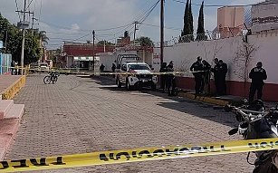 Hombre asesinado en primaria de Moyotzingo, Puebla: Investigaciones en curso