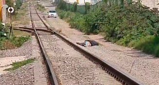 Hallan cuerpo de hombre con golpe en la cabeza junto a vías del tren en Puebla