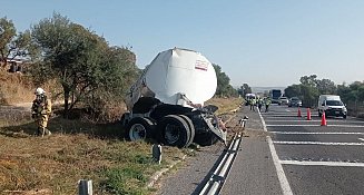 Volcadura de autotanque con gasolina en San Juan de los Lagos, Jalisco