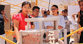 Exponen talento universitario en el Centro Histórico de Puebla