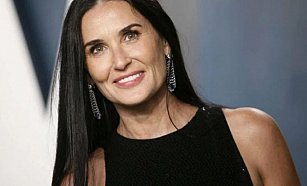 Demi Moore revela el daño psicológico detrás de los estándares de belleza en Hollywood