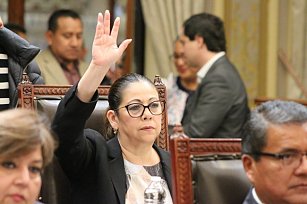 Congreso de Puebla no reconoce a Juan Lira y Marco Valencia como presidentes municipales 