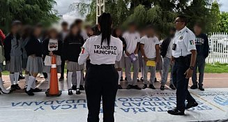 Visita del Departamento de Educación Vial al Bachillerato Blandina Torres de Marín