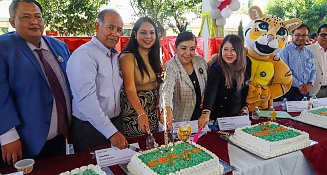 Tonantzin Fernández anuncia pavimentación de la avenida de acceso al CECyTE de Almoloya