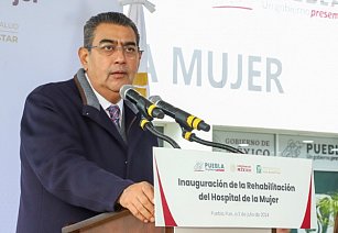 Reconoce gobernador de Puebla retrasos en obras por lluvias 