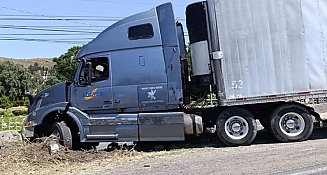 Accidente de tráiler en Tlalnepantla genera afectaciones viales