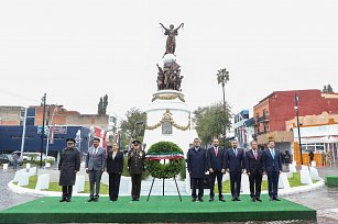 Gobernador de Puebla honra legado de Hidalgo en aniversario de Independencia